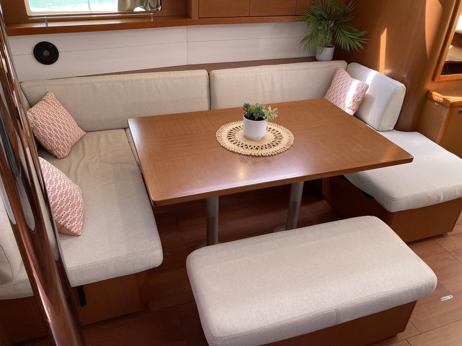 2018 Beneteau Oceanis 48 - Photo 28