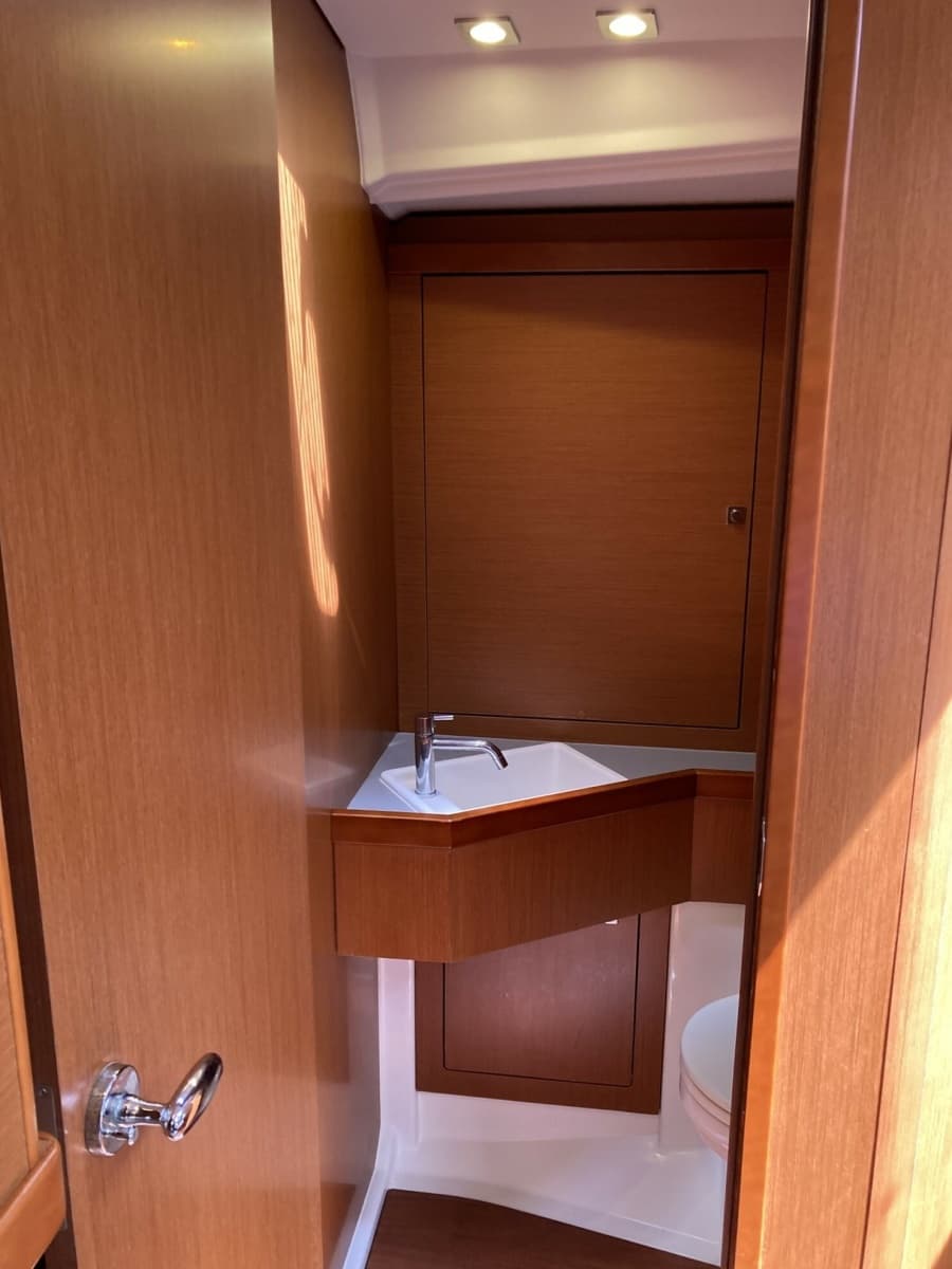 2018 Beneteau Oceanis 48 - Photo 46