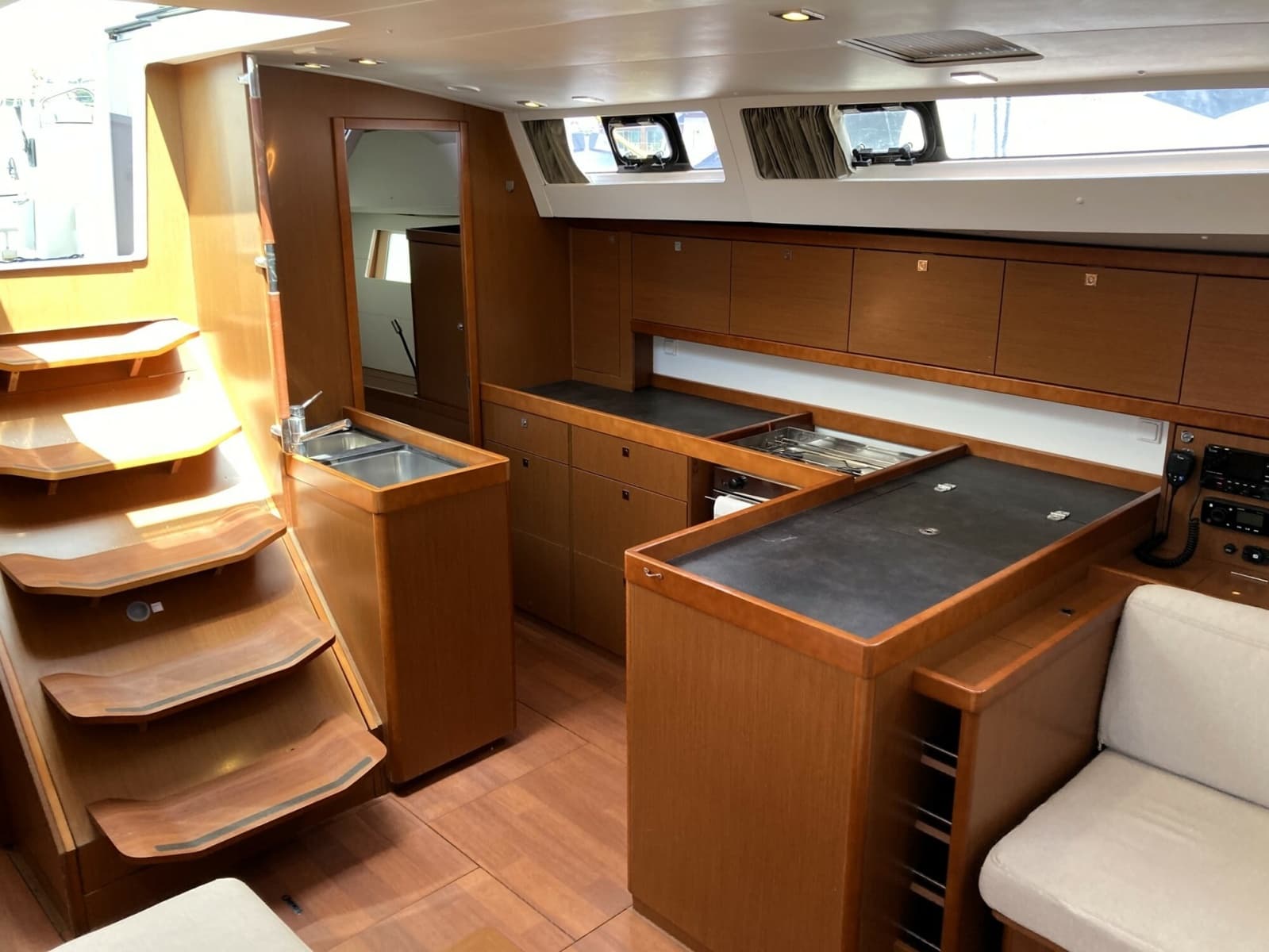 2018 Beneteau Oceanis 48 - Photo 34