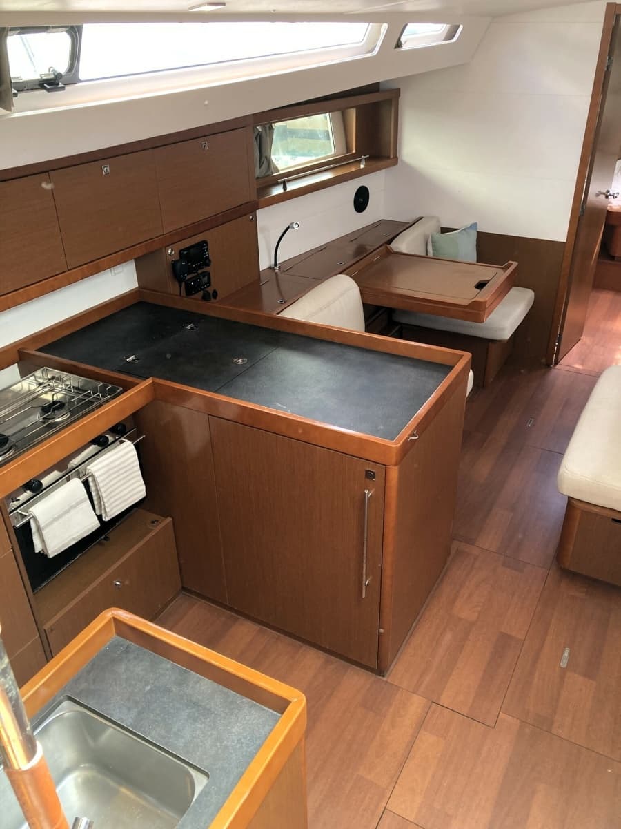 2018 Beneteau Oceanis 48 - Photo 18