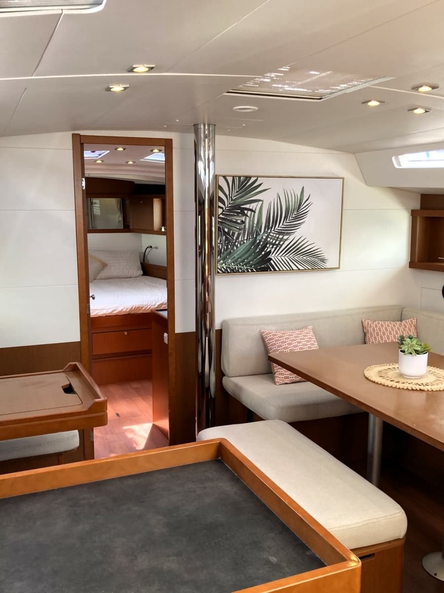 2018 Beneteau Oceanis 48 - Photo 23
