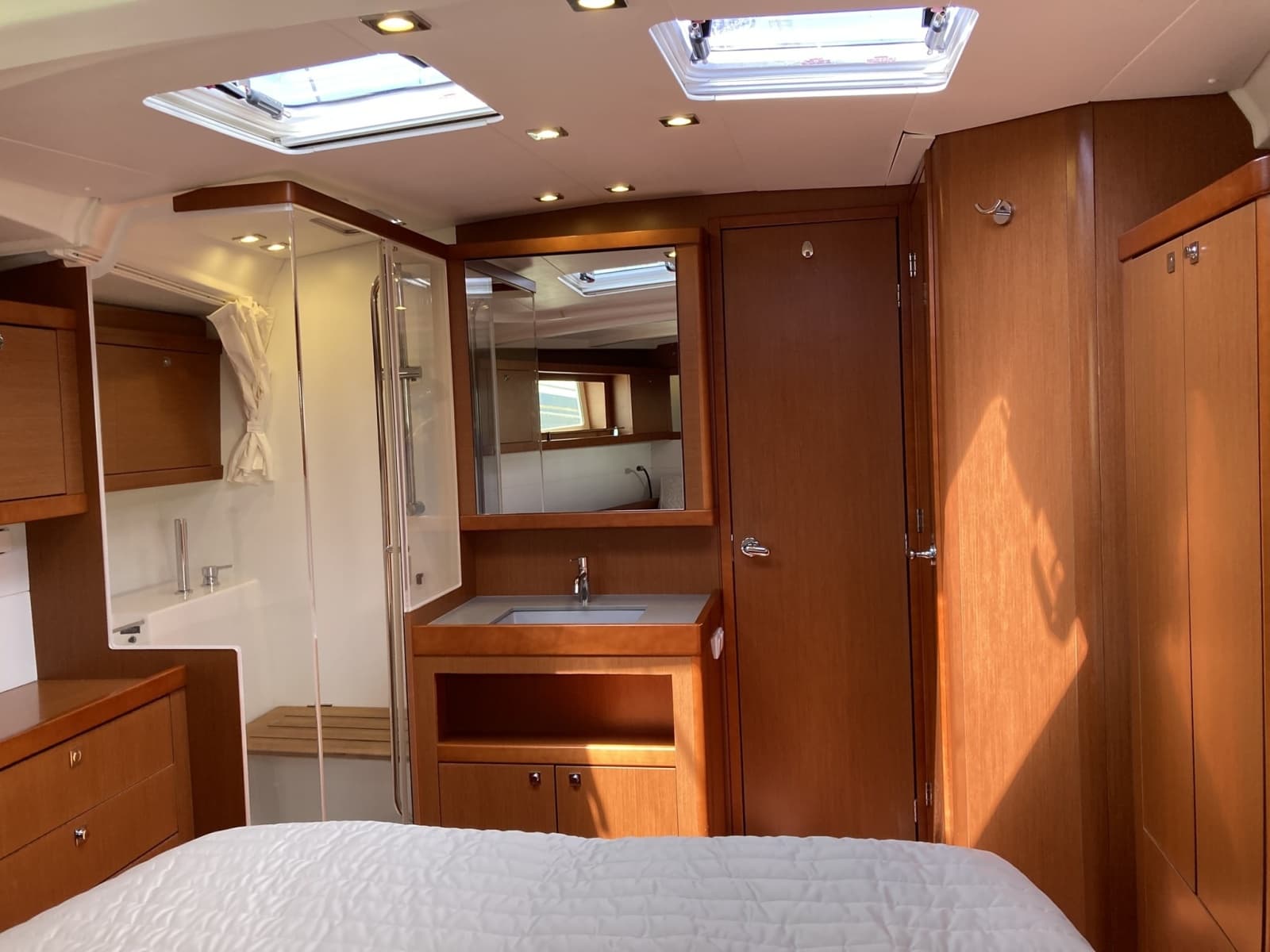 2018 Beneteau Oceanis 48 - Photo 43