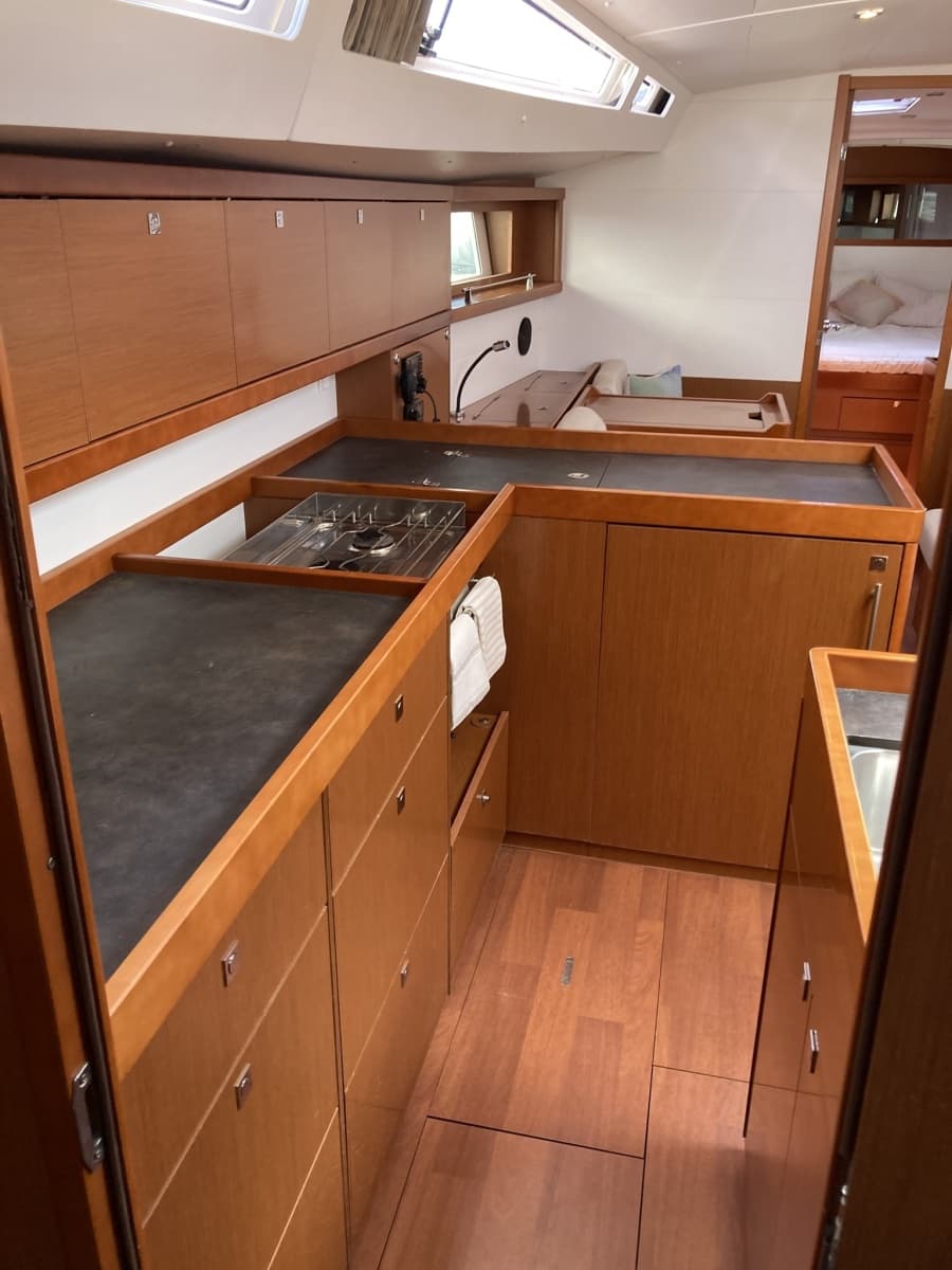 2018 Beneteau Oceanis 48 - Photo 40
