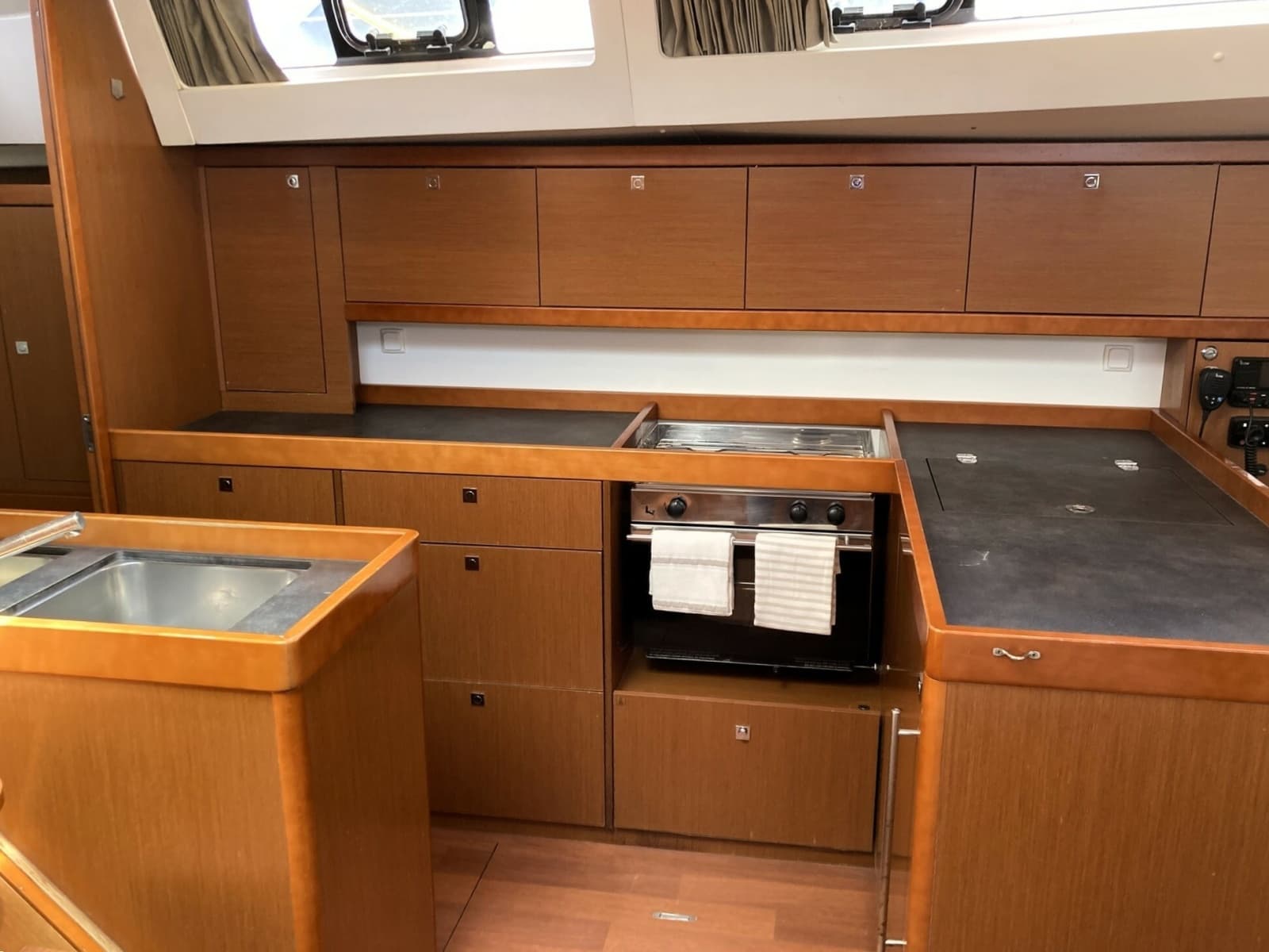 2018 Beneteau Oceanis 48 - Photo 37