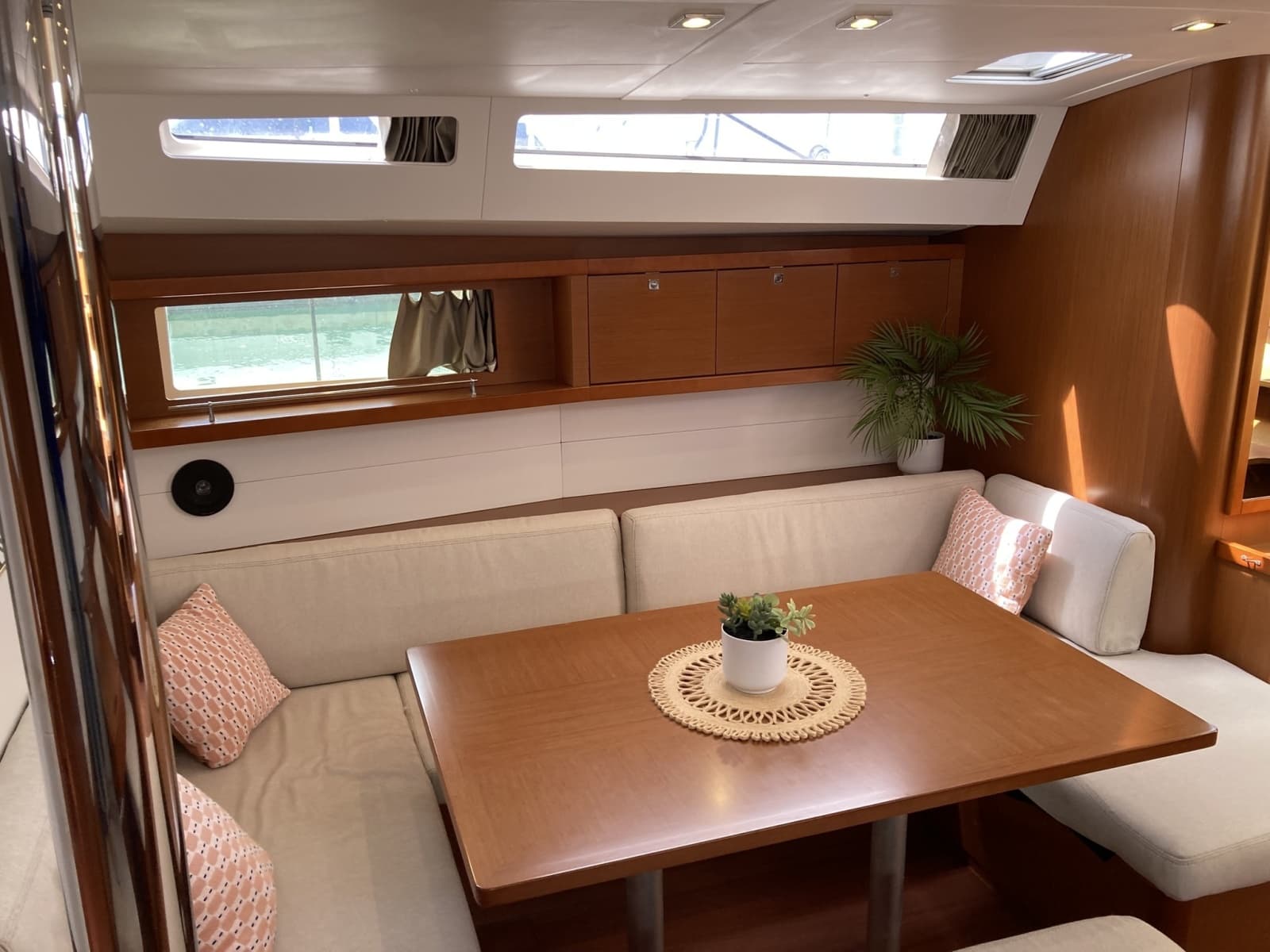 2018 Beneteau Oceanis 48 - Photo 27