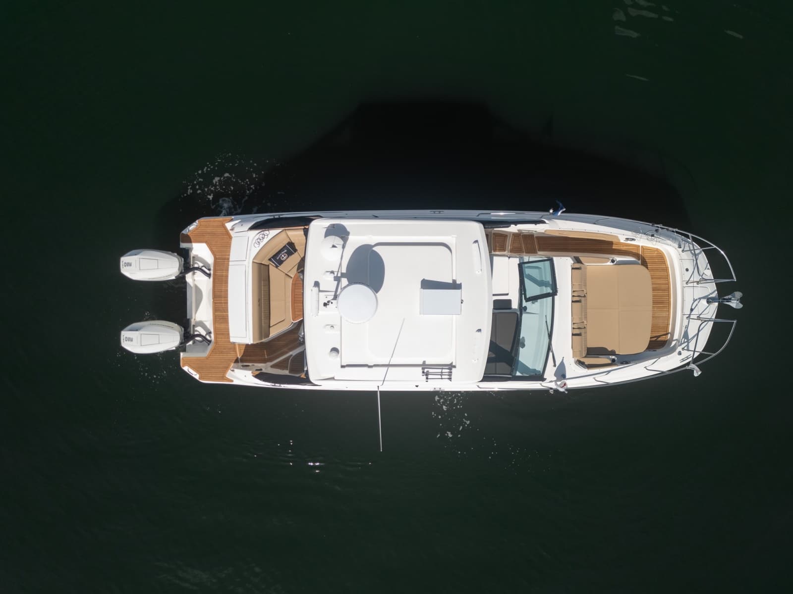 2025 Sea Ray 320 Sundancer - Photo 39