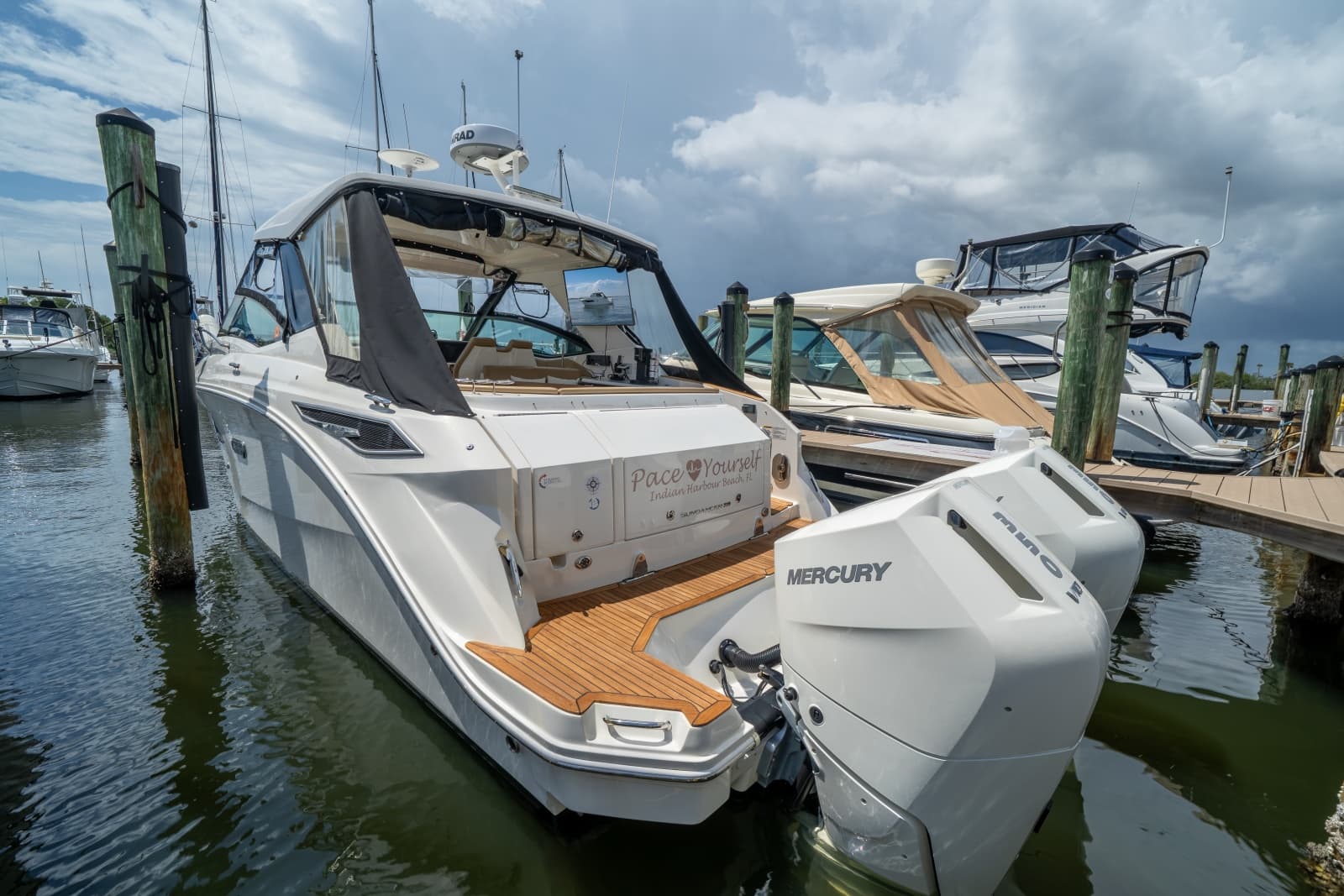 2025 Sea Ray 320 Sundancer - Photo 10