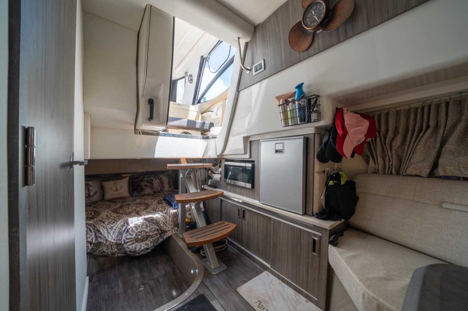 2025 Sea Ray 320 Sundancer - Photo 22