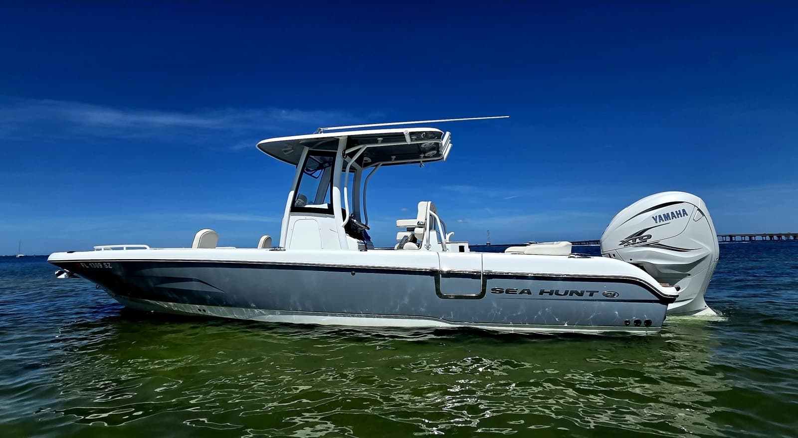 2021 Sea Hunt Escape 27 Center Console - Photo 1