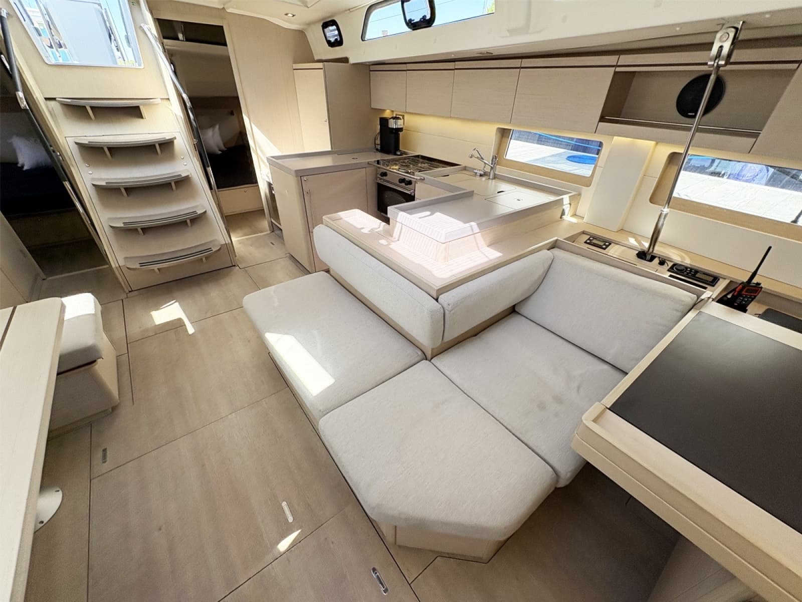 2020 Beneteau Oceanis 51.1 - Photo 21