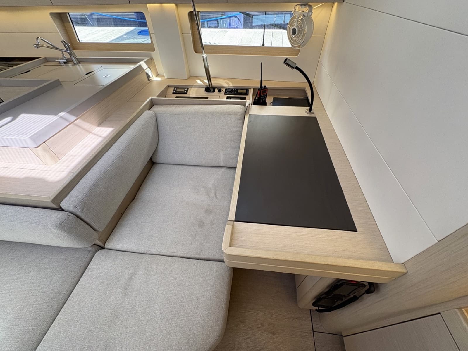 2020 Beneteau Oceanis 51.1 - Photo 23