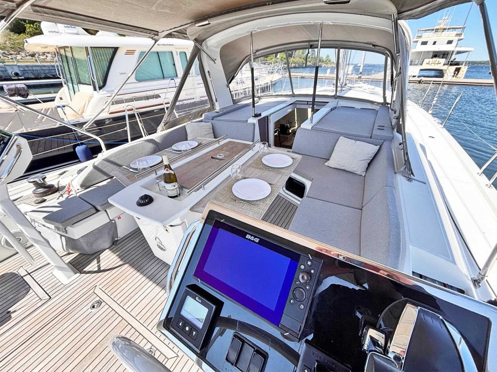 2020 Beneteau Oceanis 51.1 - Photo 11