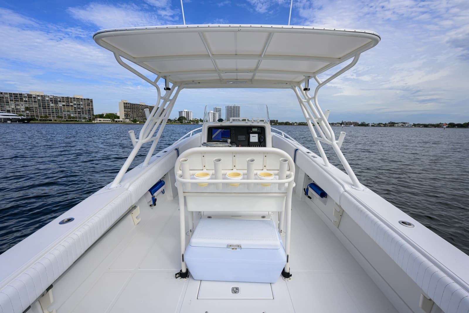 2003 Jupiter 31 Cuddy - Photo 12