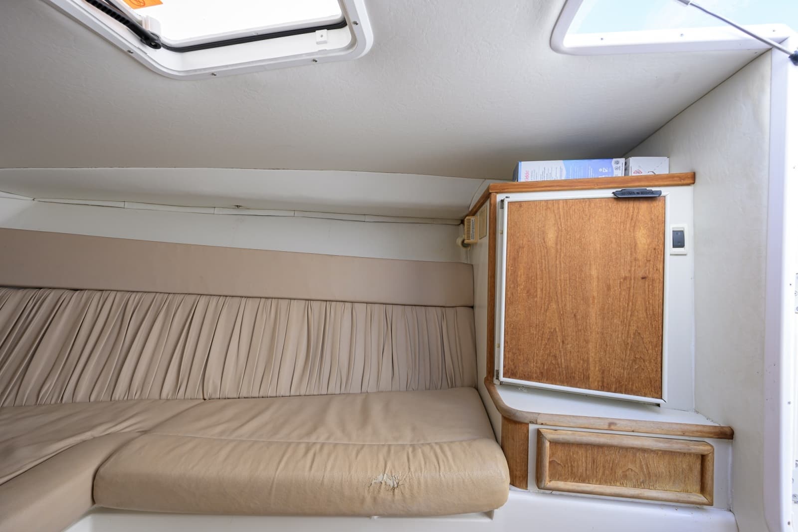 2003 Jupiter 31 Cuddy - Photo 18