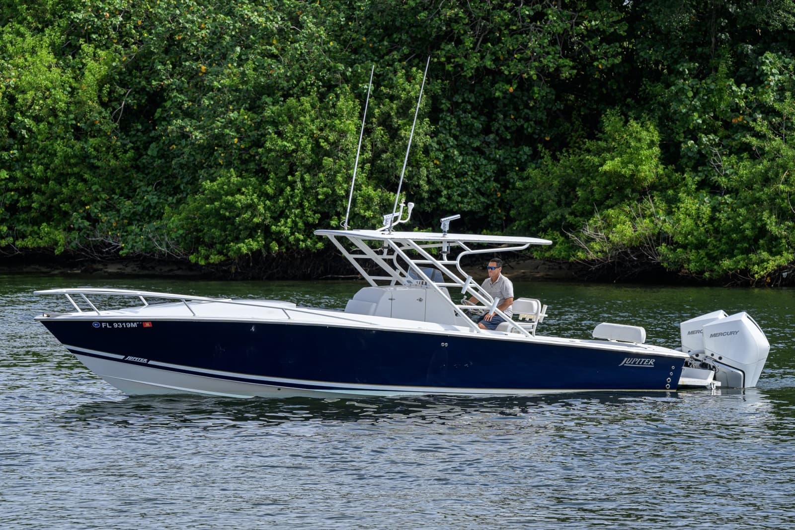 2003 Jupiter 31 Cuddy - Photo 35