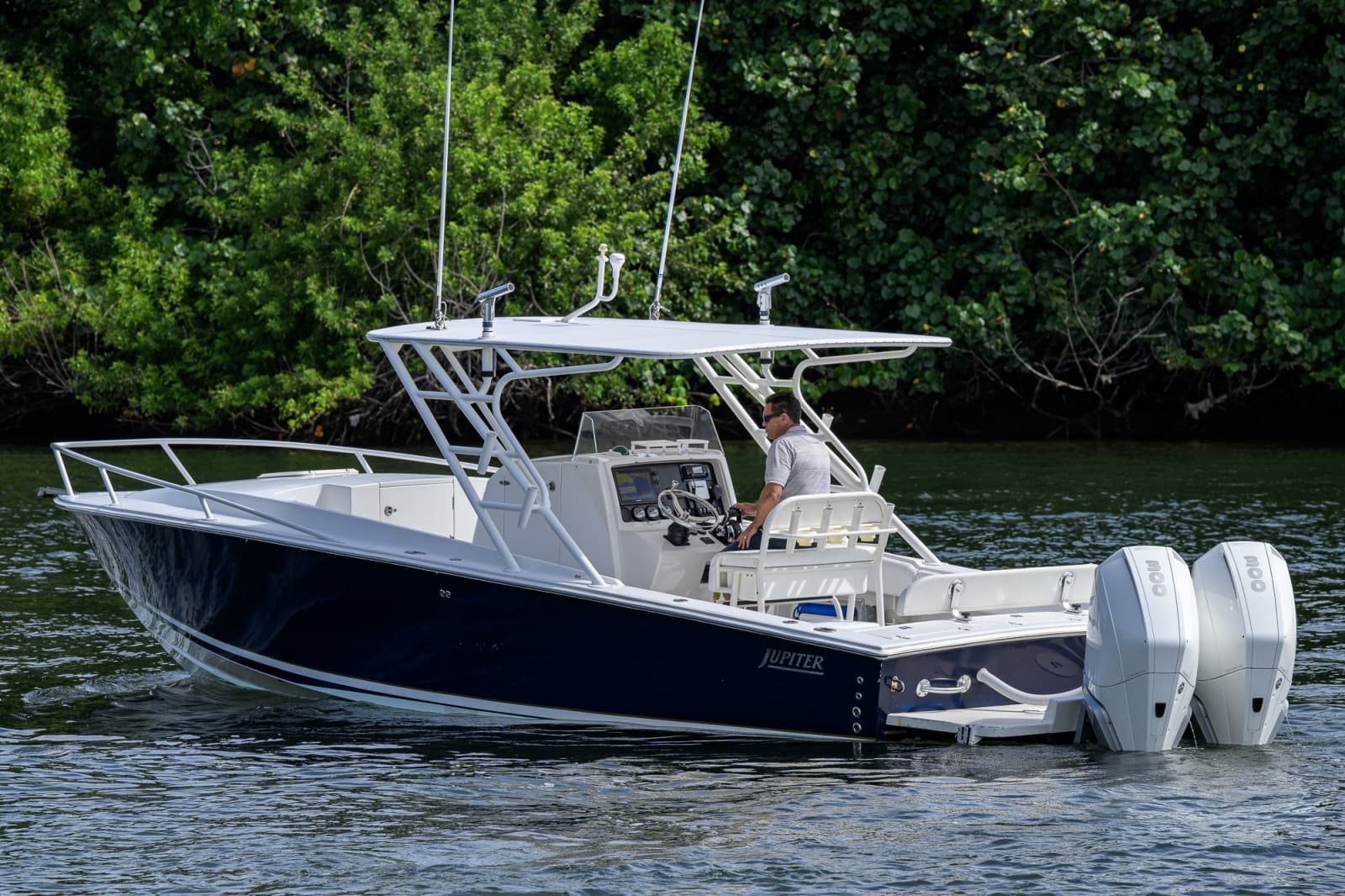 2003 Jupiter 31 Cuddy - Photo 36
