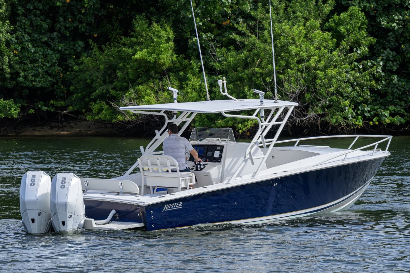 2003 Jupiter 31 Cuddy - Photo 38