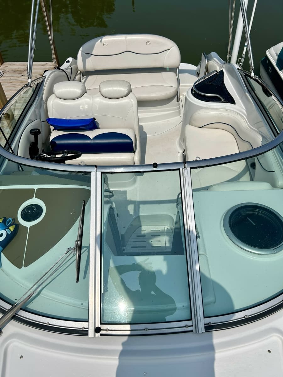 2010 Crownline  - Photo 2