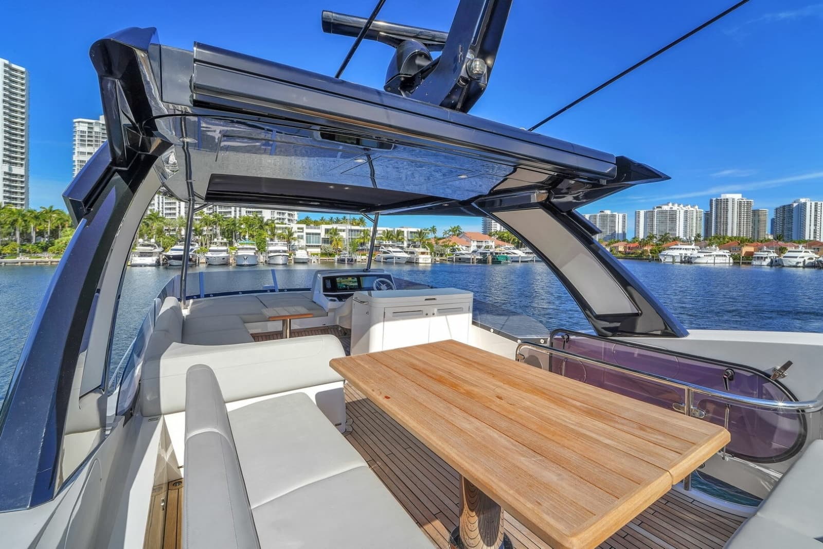 2023 Sunseeker Manhattan 68 - Photo 29