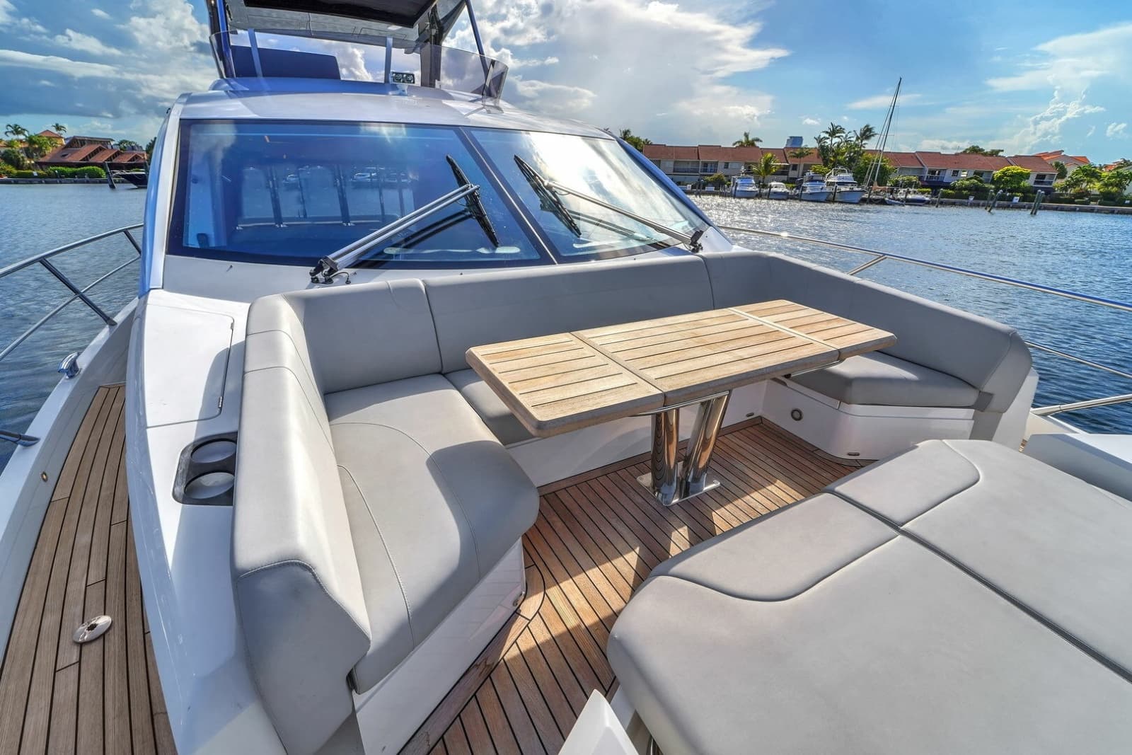 2023 Sunseeker Manhattan 68 - Photo 18