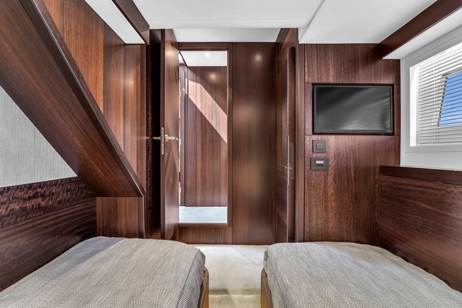 2023 Sunseeker Manhattan 68 - Photo 80