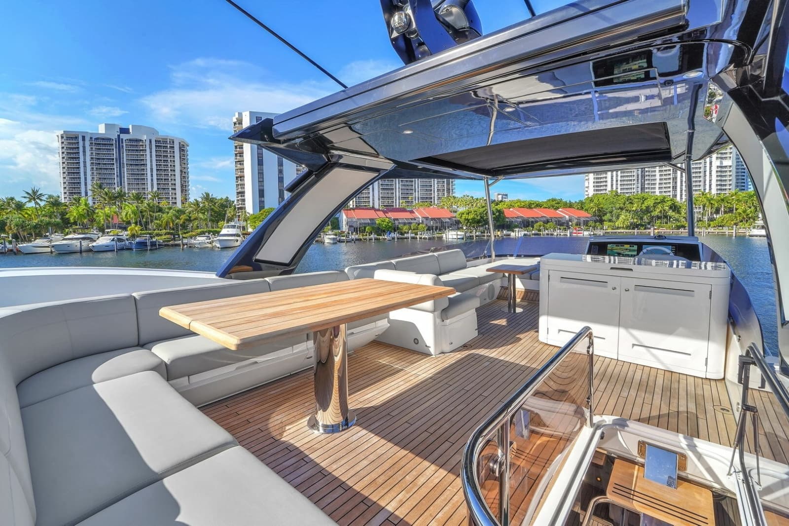 2023 Sunseeker Manhattan 68 - Photo 27