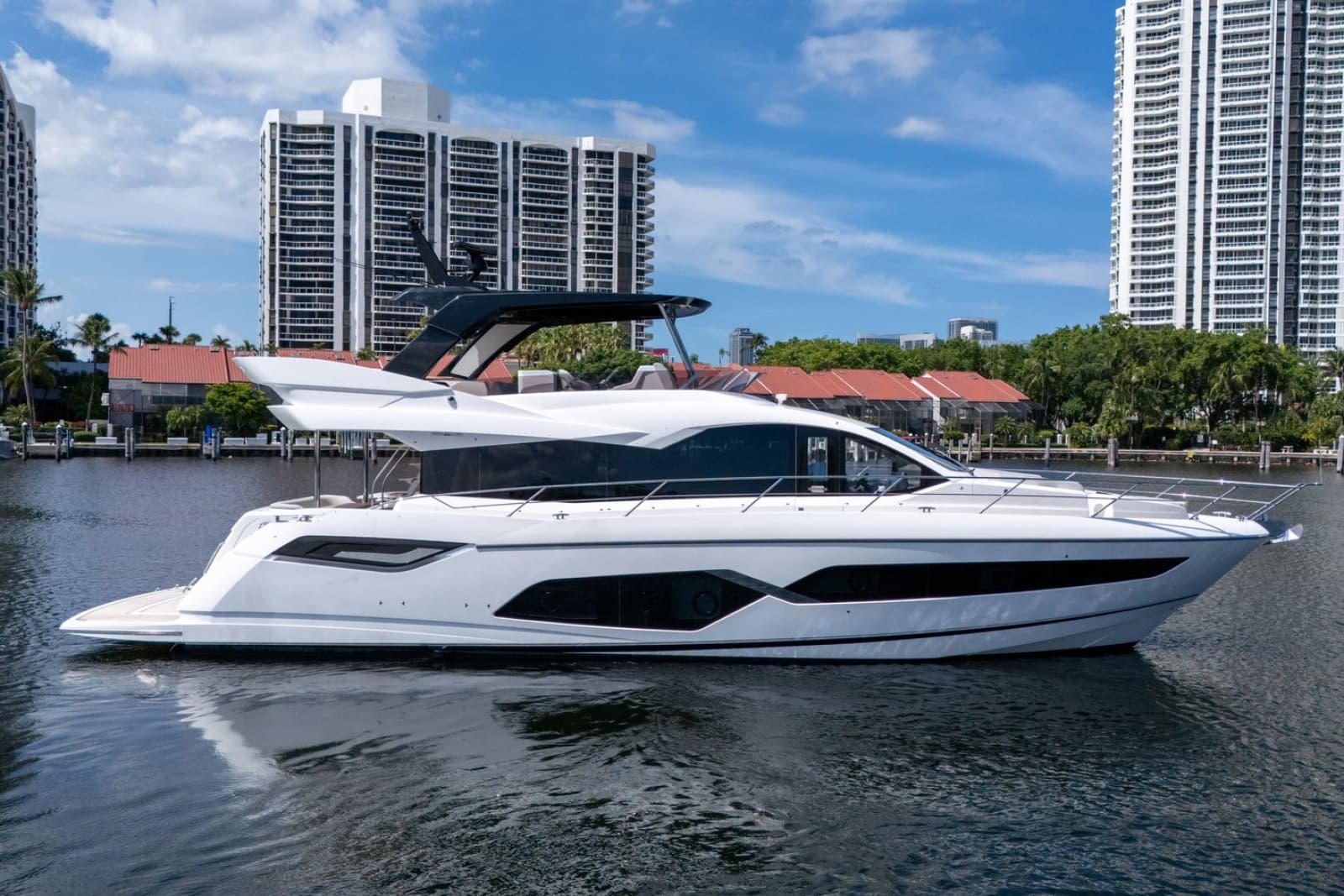 2023 Sunseeker Manhattan 68 - Photo 4