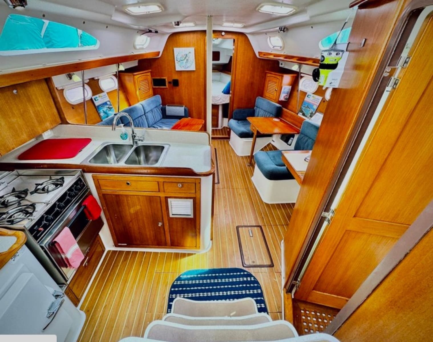 2004 Catalina 387 - Photo 11