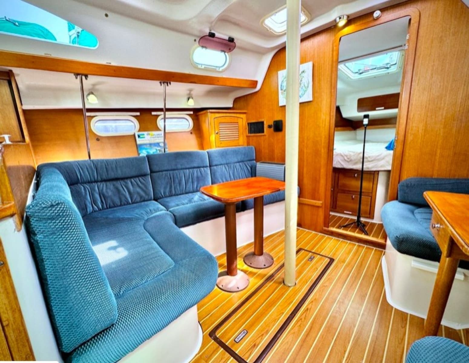 2002 Catalina 387 - Photo 12