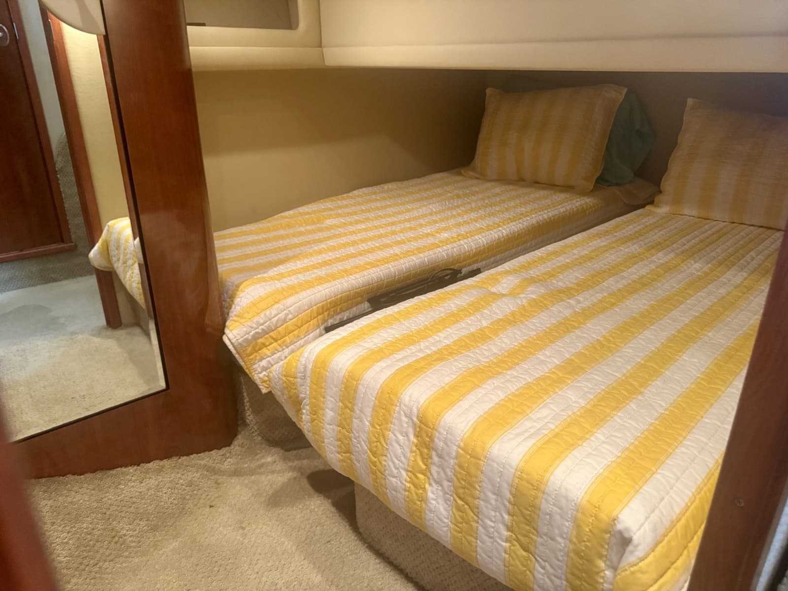 2003 Sea Ray 480 Motor Yacht - Photo 54