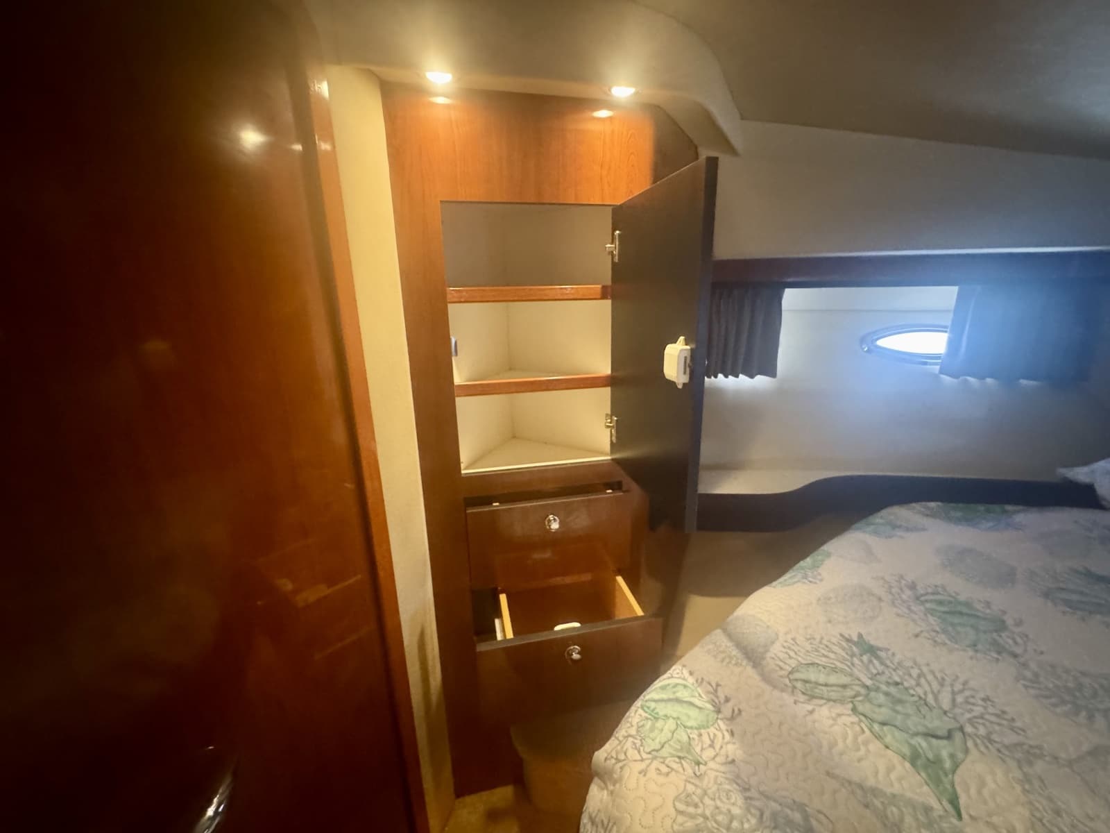 2003 Sea Ray 480 Motor Yacht - Photo 50