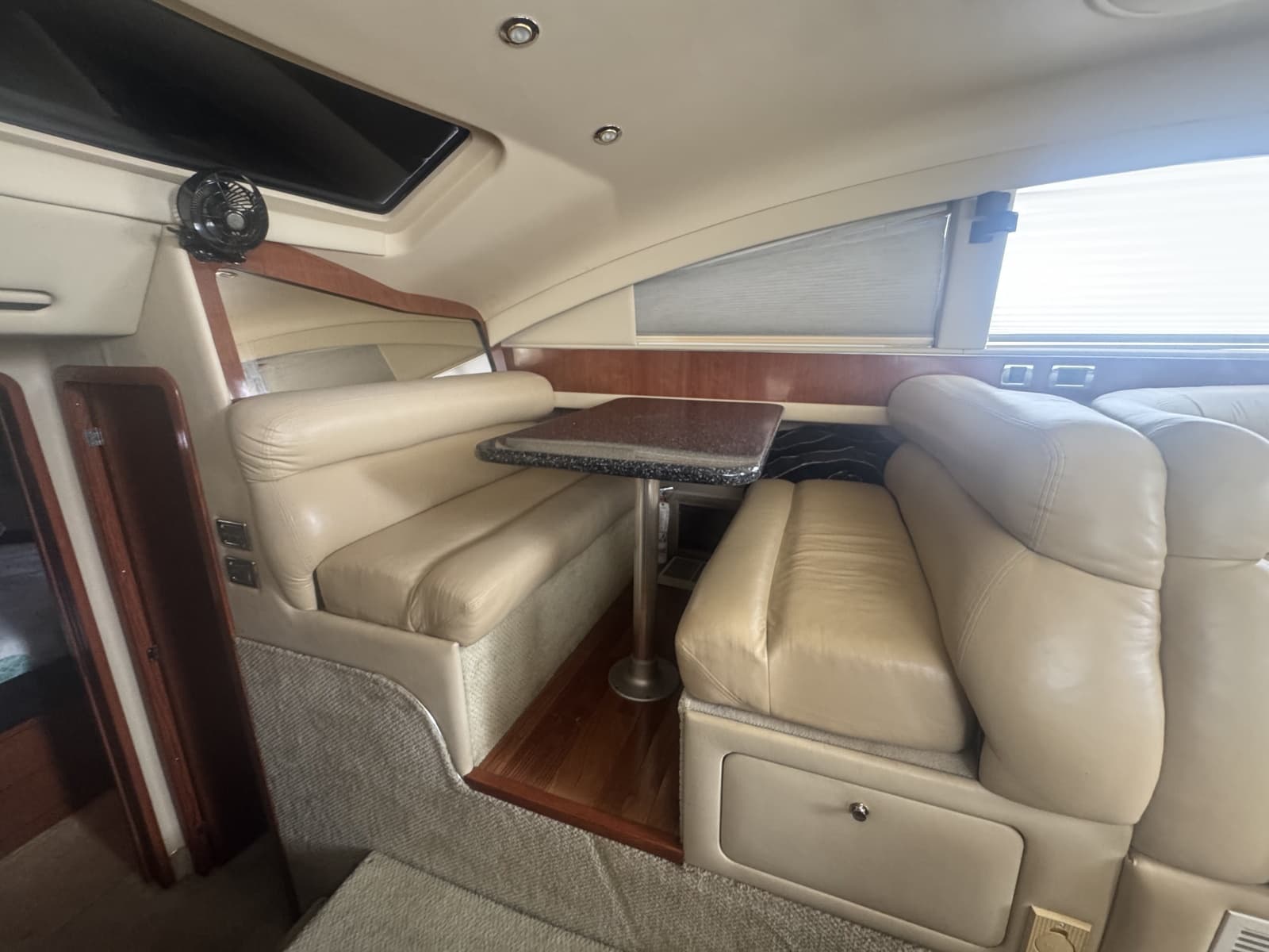 2003 Sea Ray 480 Motor Yacht - Photo 34