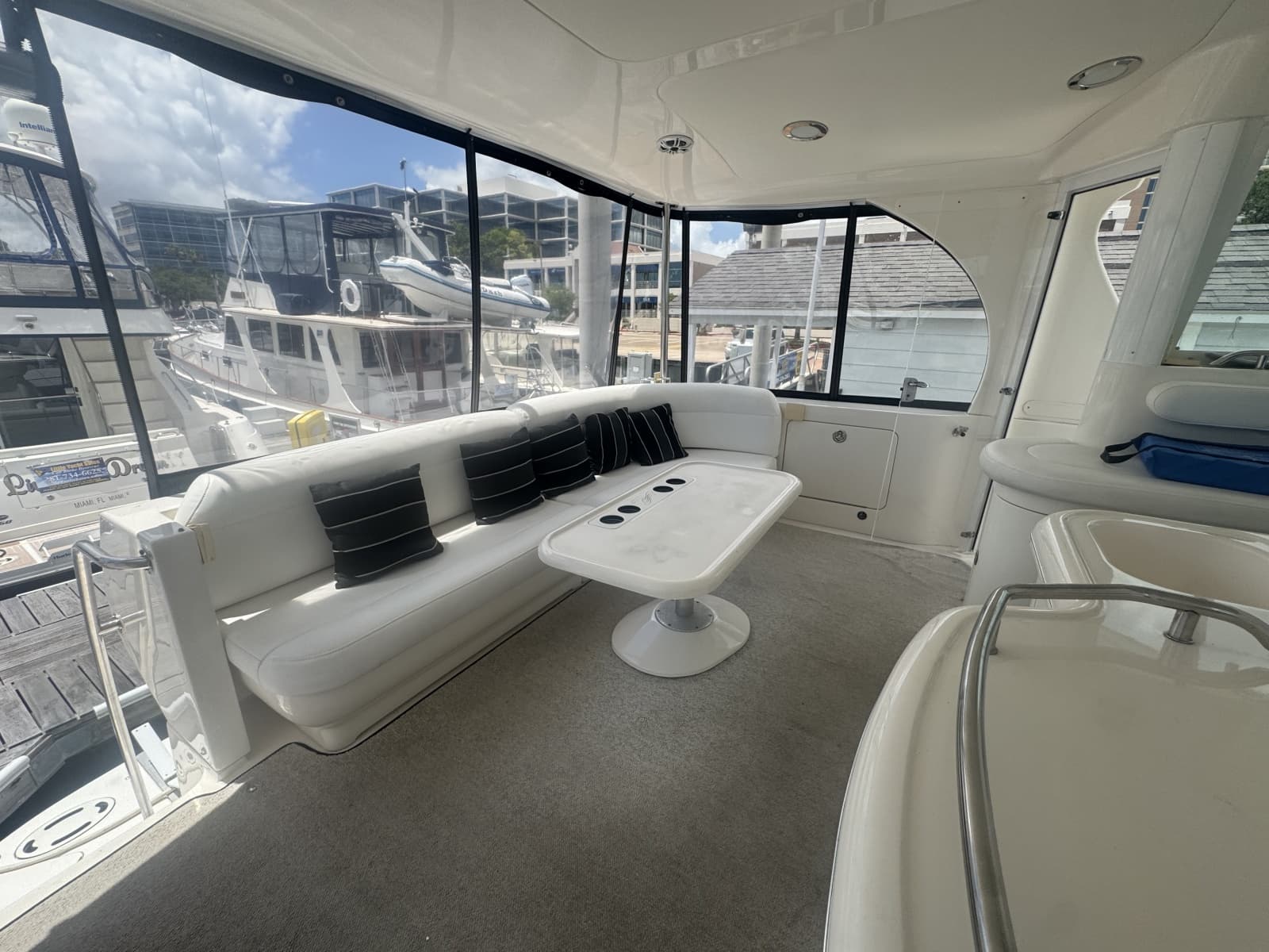 2003 Sea Ray 480 Motor Yacht - Photo 24