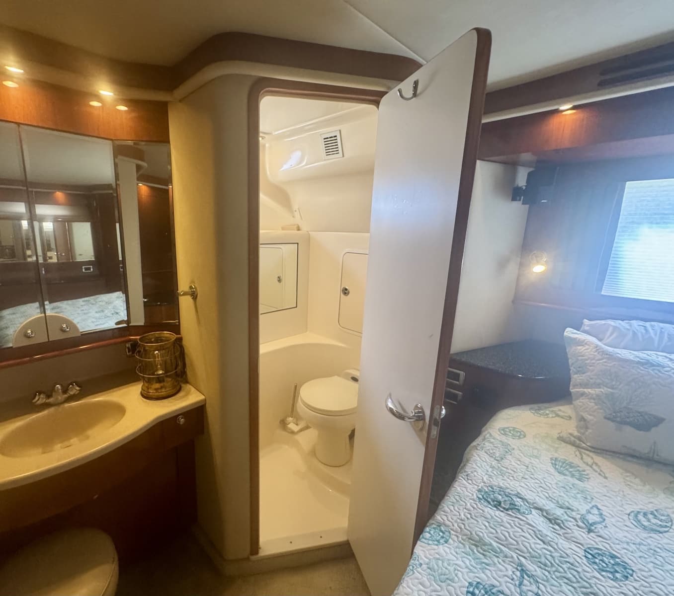 2003 Sea Ray 480 Motor Yacht - Photo 46