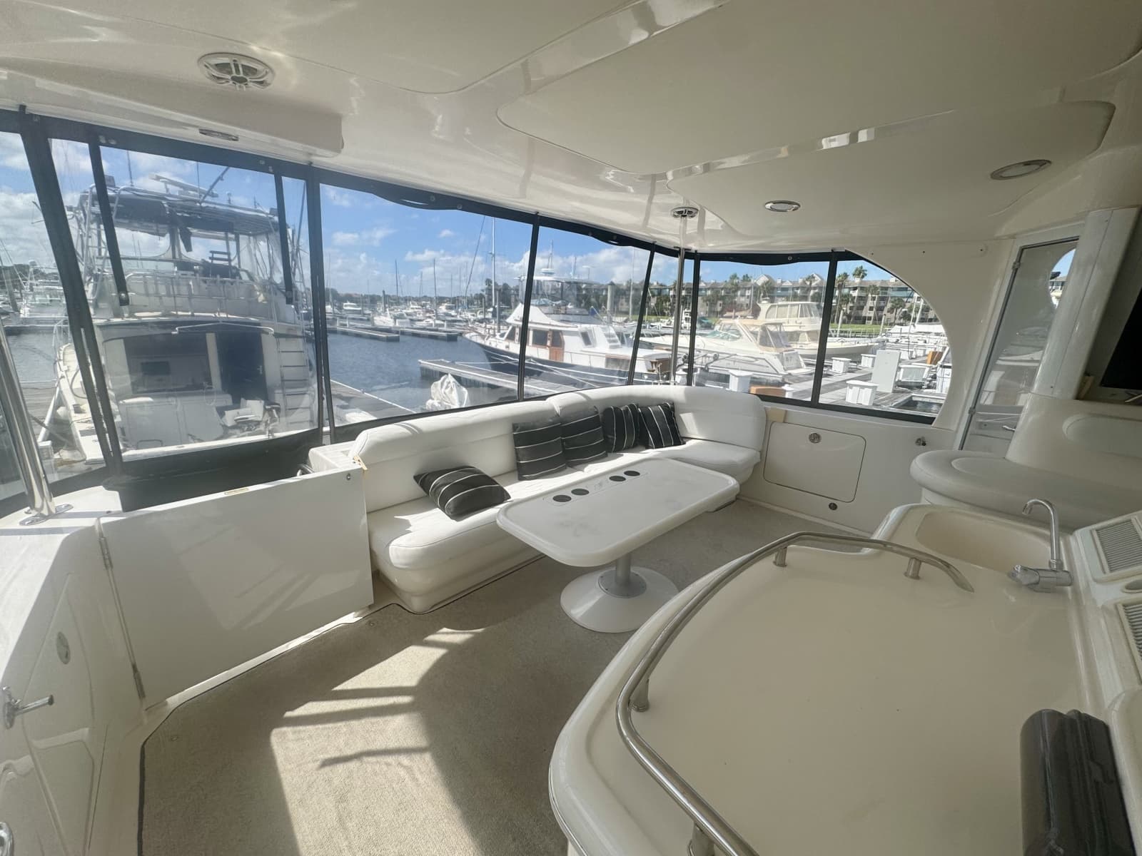 2003 Sea Ray 480 Motor Yacht - Photo 10