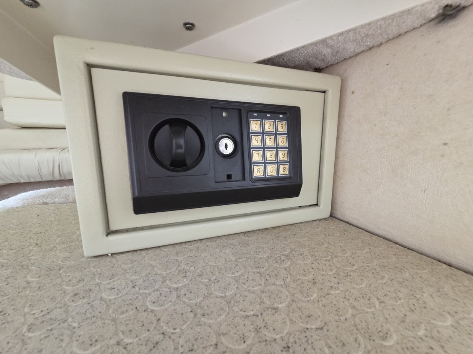 2000 Sea Ray 340 Sundancer - Photo 34