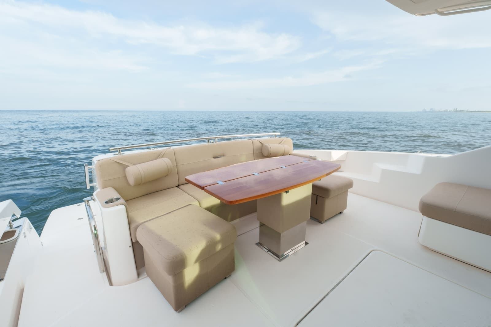 2017 Tiara Yachts C53 Coupe - Photo 2