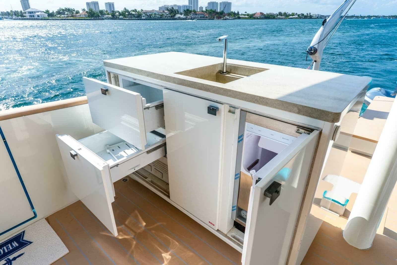 2019 Van der Valk LeVen 90 - Photo 30