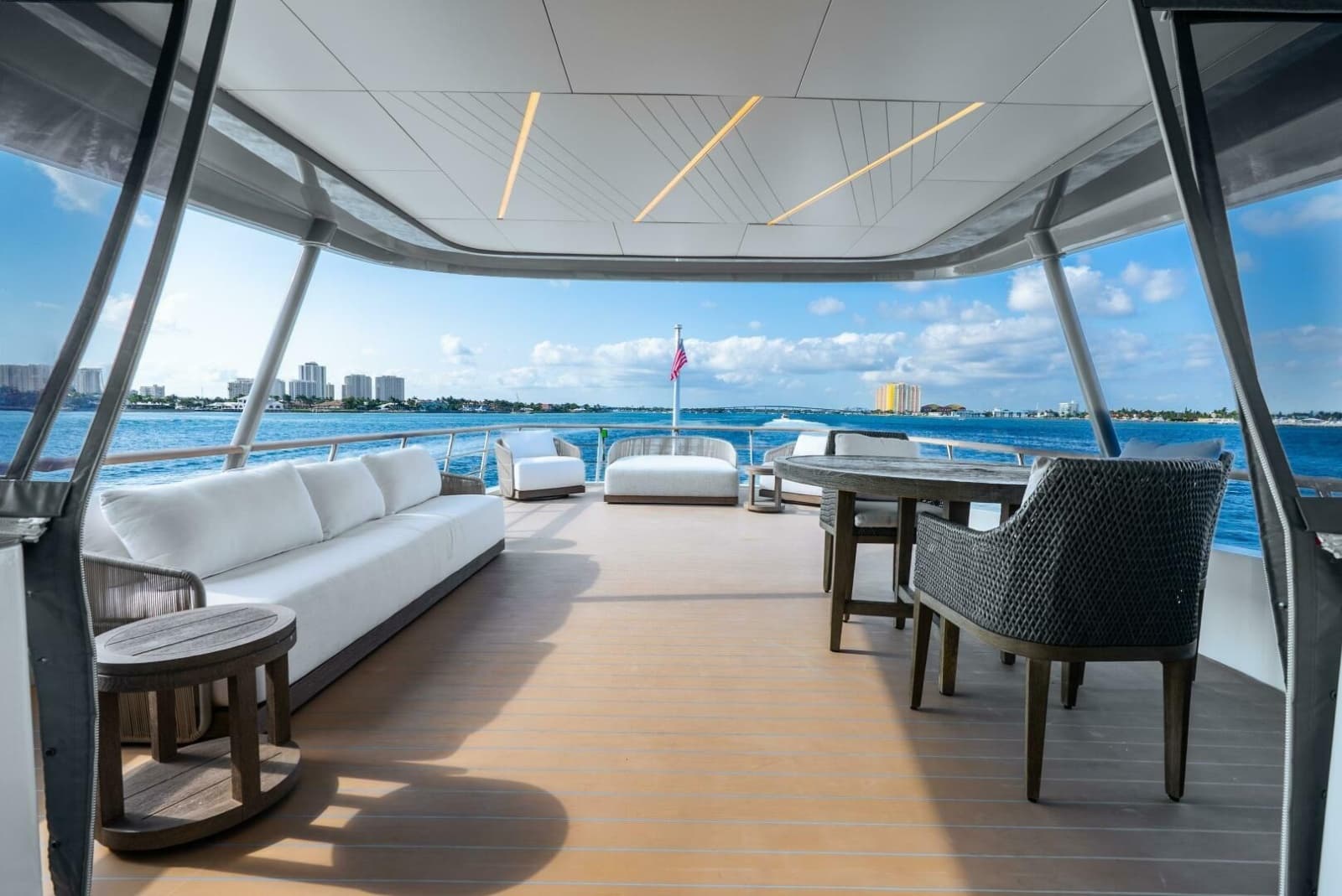 2019 Van der Valk LeVen 90 - Photo 14