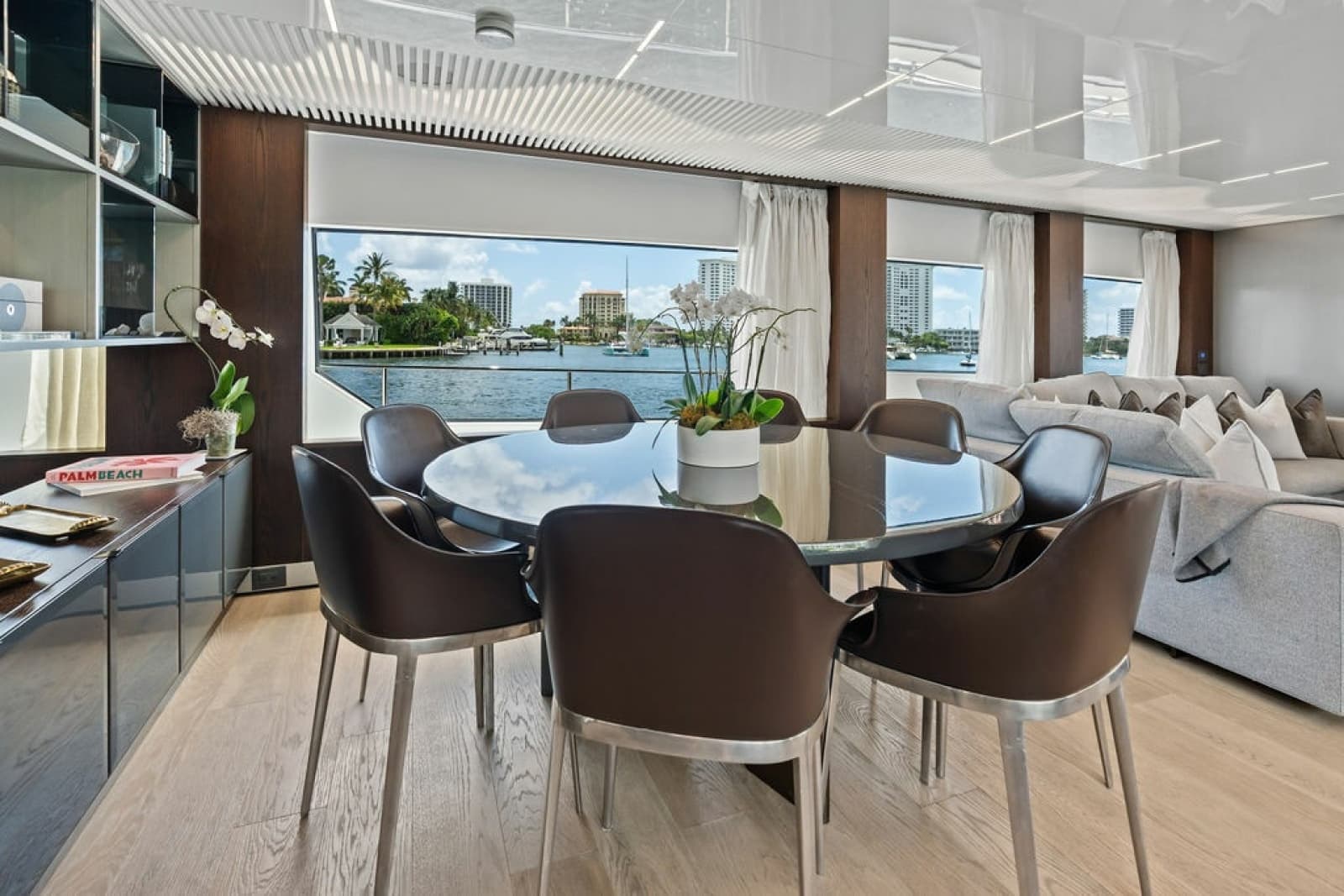 2018 Ferretti Yachts 850 Motoryacht - Photo 45