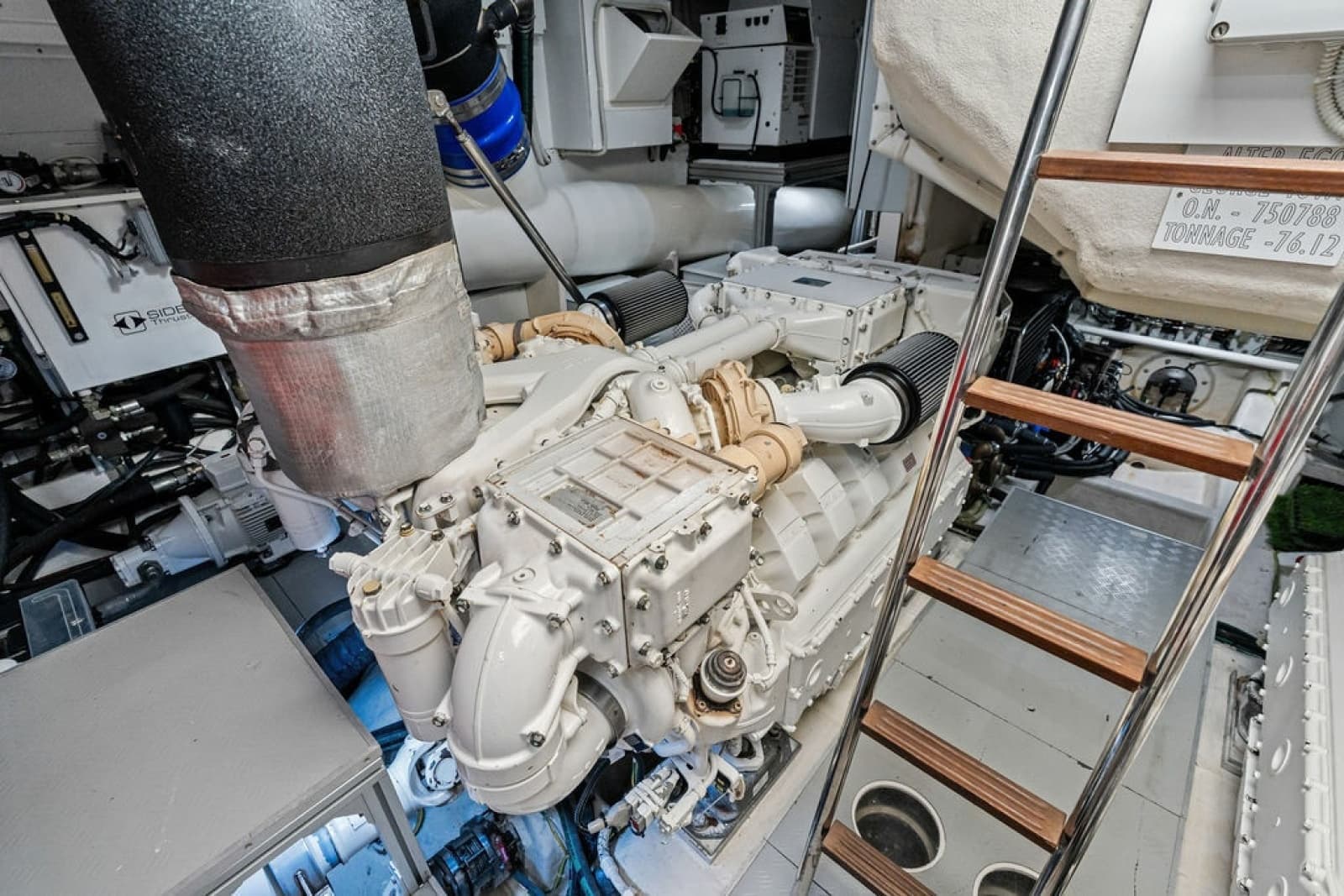 2018 Ferretti Yachts 850 Motoryacht - Photo 89