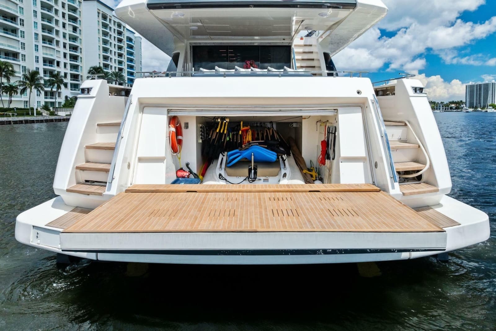 2018 Ferretti Yachts 850 Motoryacht - Photo 10