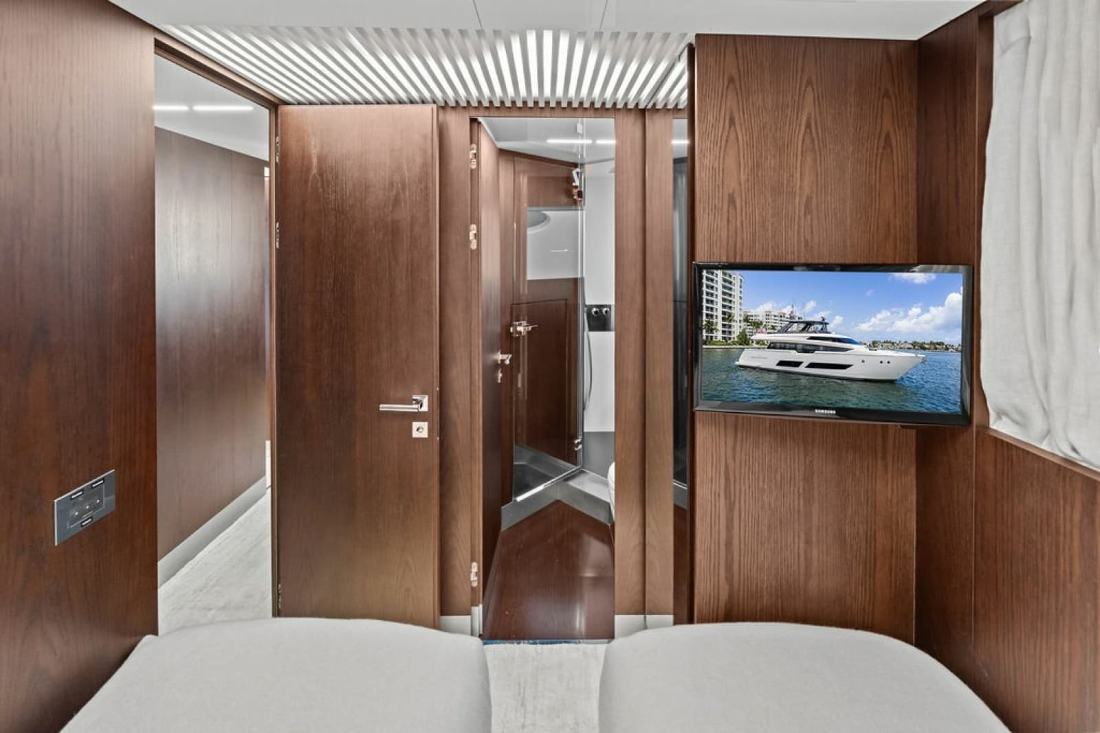 2018 Ferretti Yachts 850 Motoryacht - Photo 67