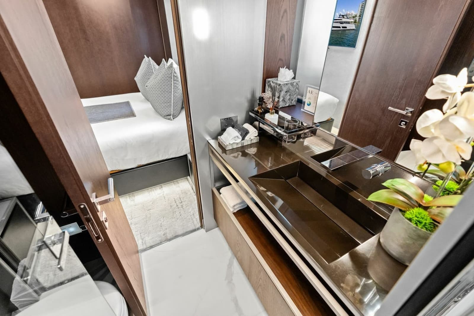 2018 Ferretti Yachts 850 Motoryacht - Photo 65