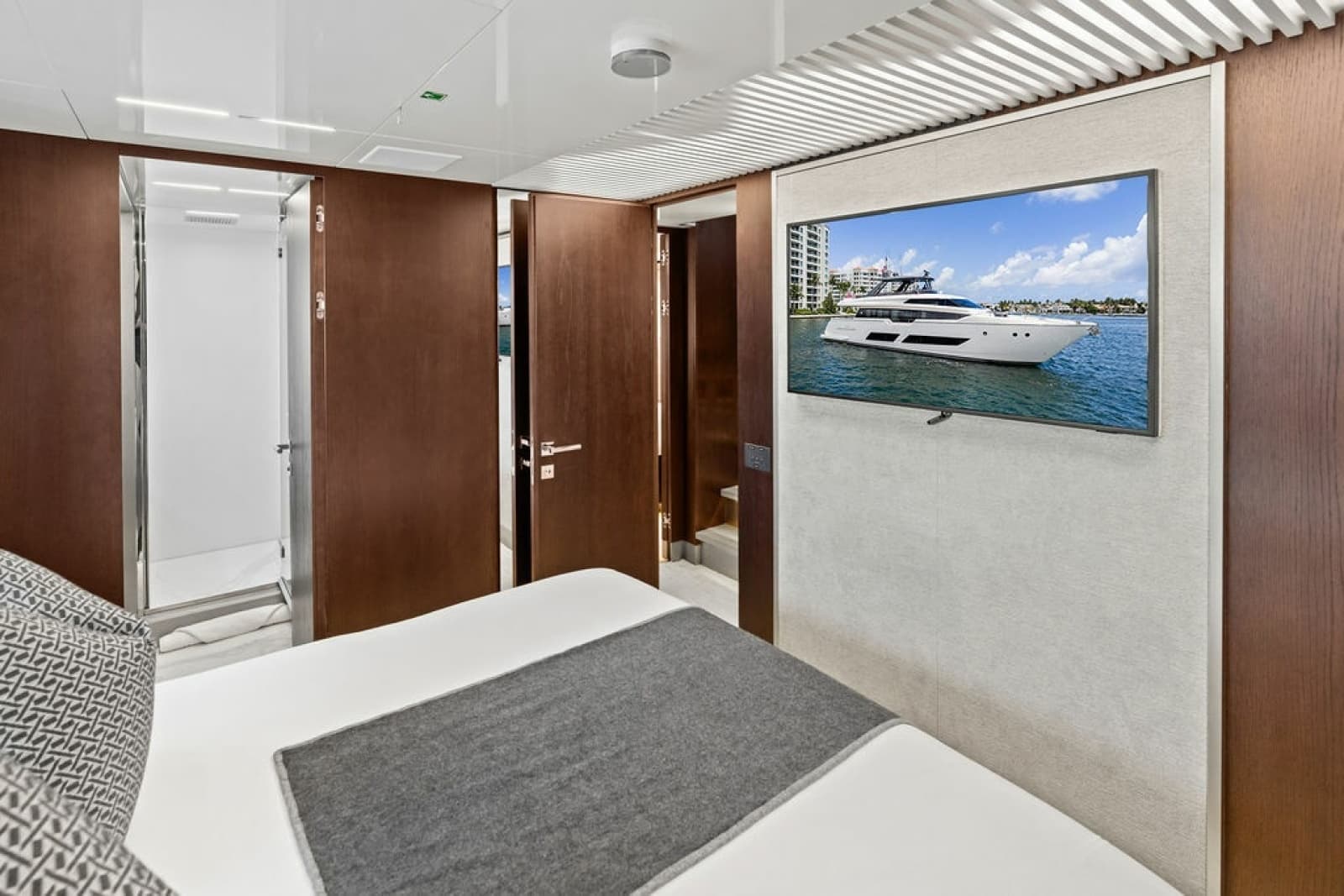 2018 Ferretti Yachts 850 Motoryacht - Photo 62