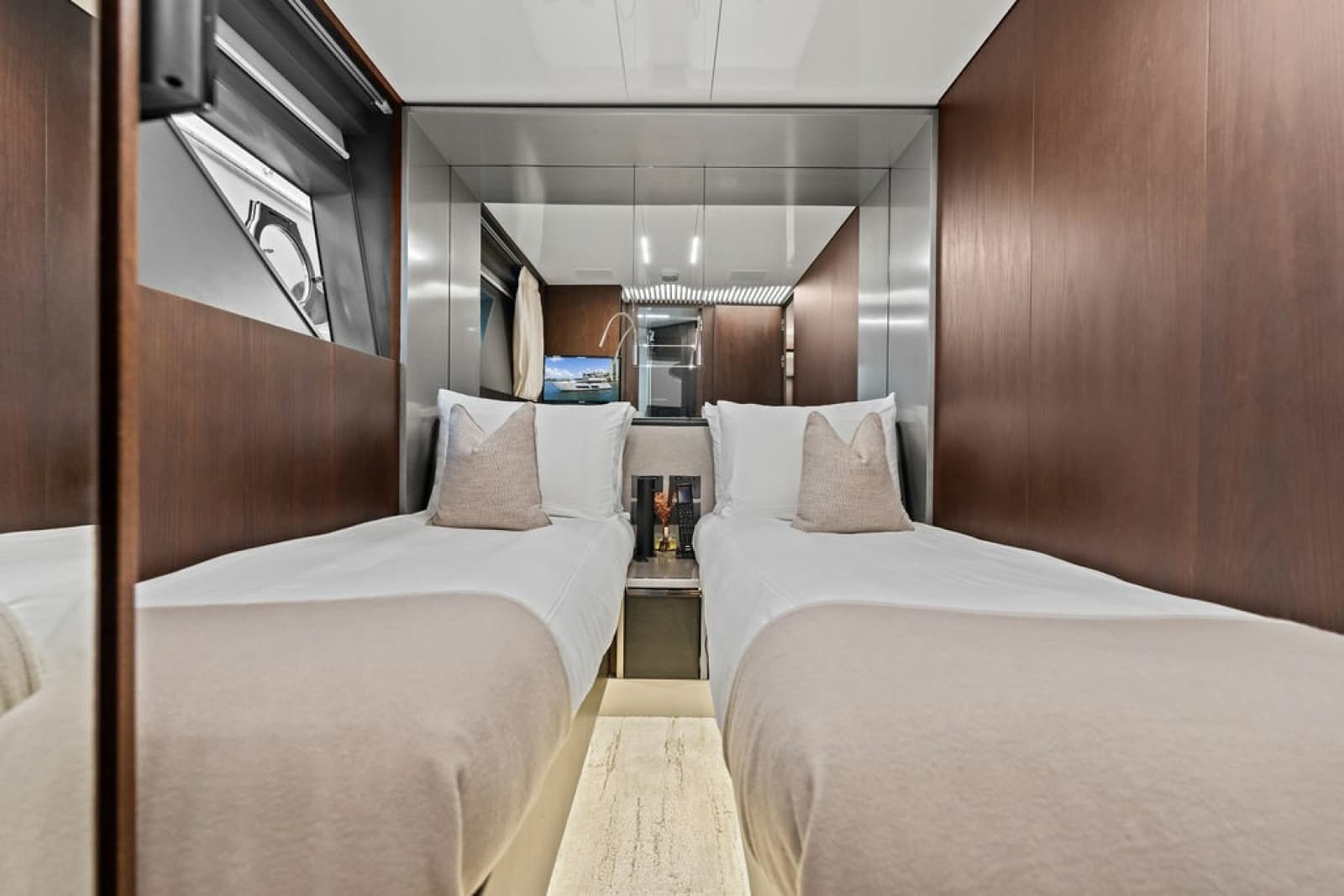 2018 Ferretti Yachts 850 Motoryacht - Photo 69