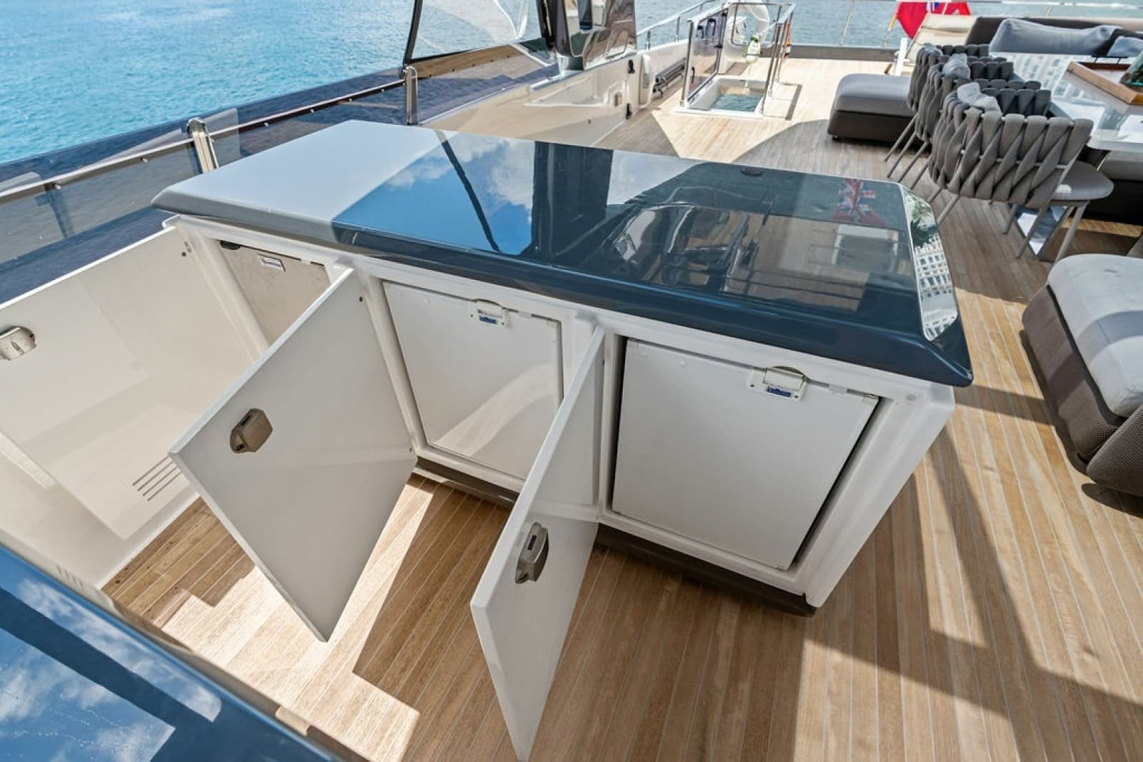 2018 Ferretti Yachts 850 Motoryacht - Photo 26