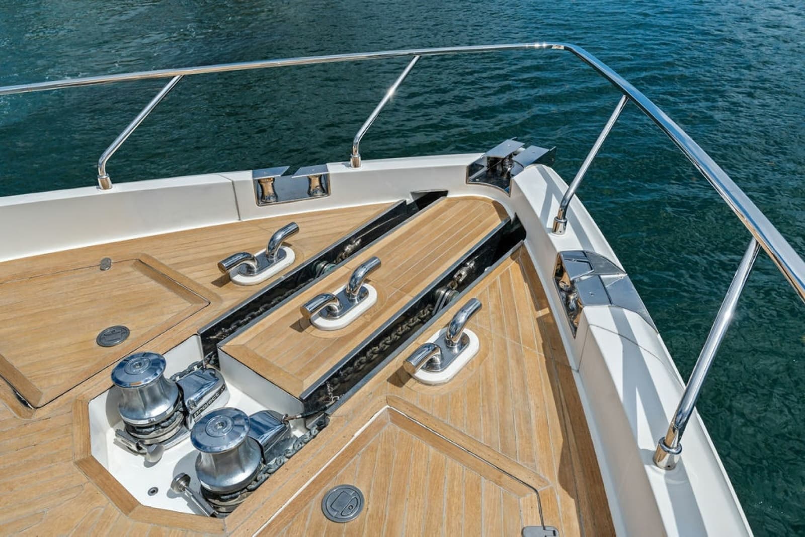 2018 Ferretti Yachts 850 Motoryacht - Photo 20
