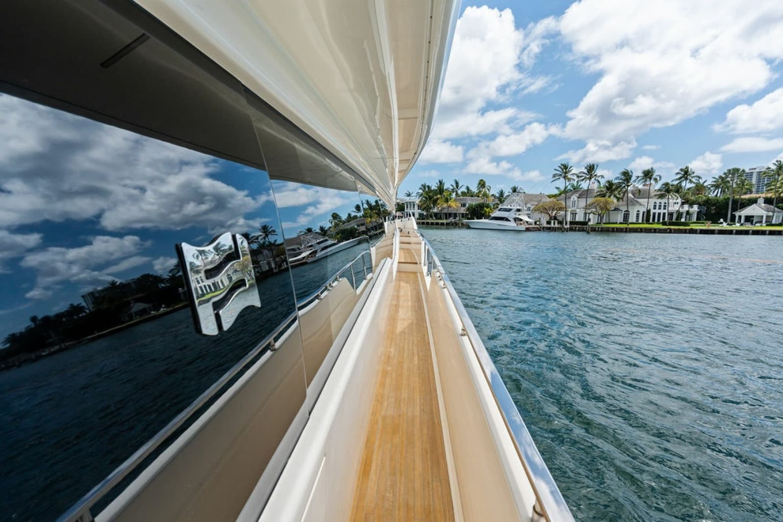 2018 Ferretti Yachts 850 Motoryacht - Photo 17