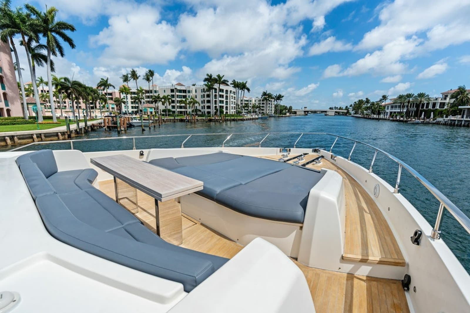 2018 Ferretti Yachts 850 Motoryacht - Photo 19